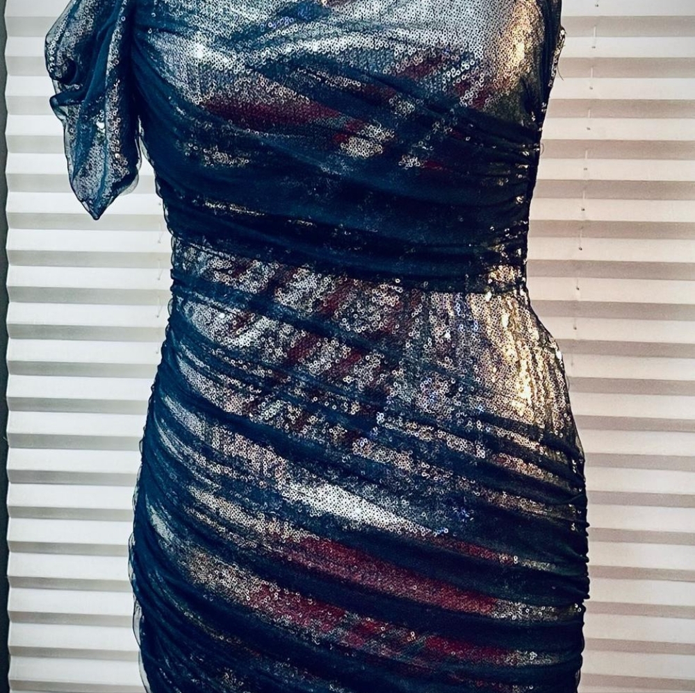 NEW, B.DARLIN Short, One Shoulder, Dress.Size:9/10.Sparkly Mini Prom, Party Gown